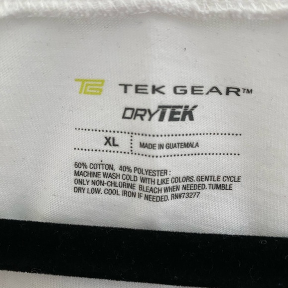Dry Tek - Tek Gear - V neck white shirt - Size XL - Picture 4 of 4